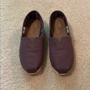 Women’s Size 8 Grey Toms
